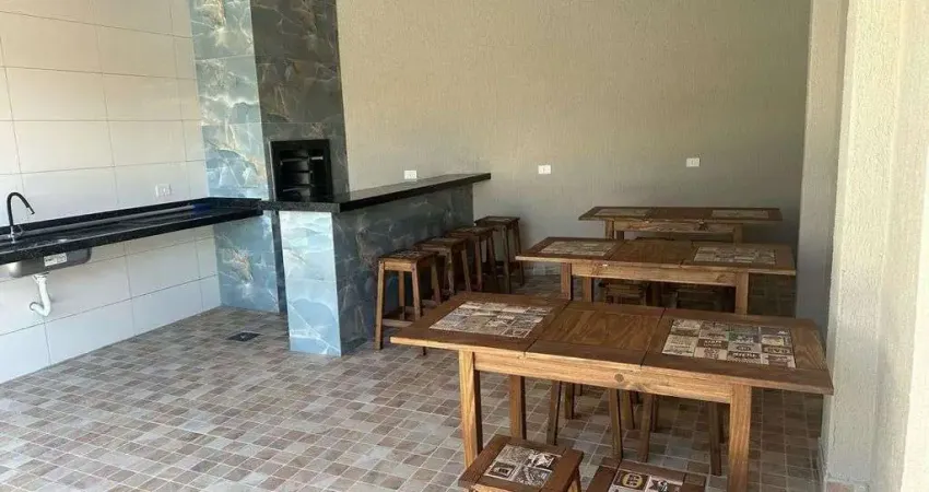 Jd. real - casa em condomínio, 2 dorm, 1 suíte, 1 vaga, piscina 260m da praia