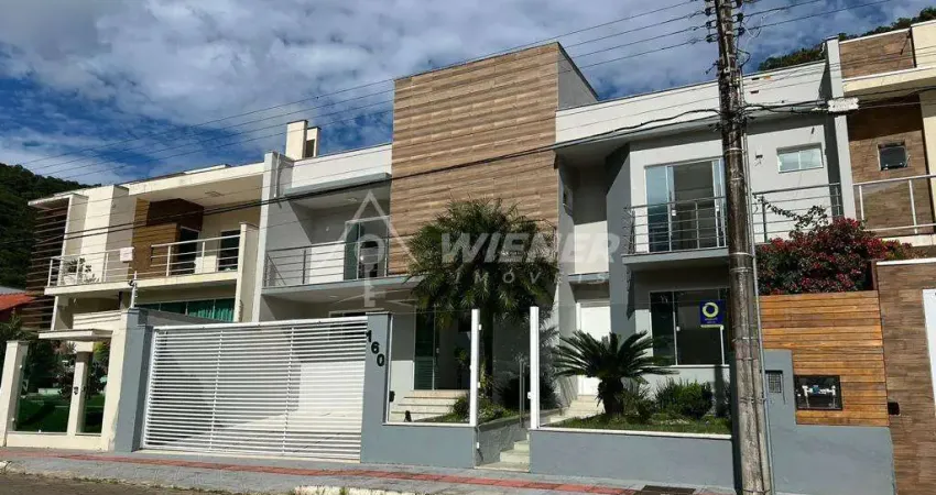 Averbada, padrão, piscina, casa 3 suítes, 2 vagas, ressacada, itajaí - sc