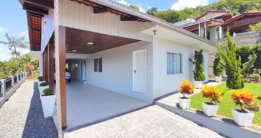 Casa com 4 quartos à venda na Rua Maria Antônia da Silva Mascarenhas, Ilha da Figueira, Jaraguá do Sul