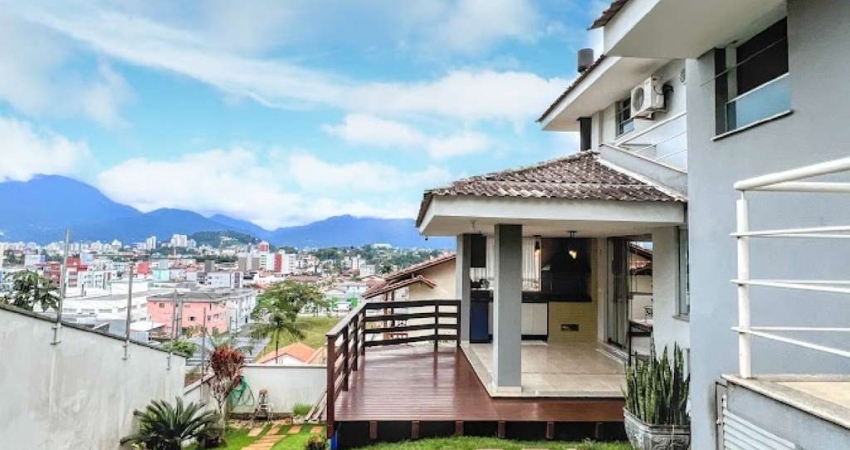Casa com 4 quartos à venda na Rua Pedro Gesser, Amizade, Jaraguá do Sul