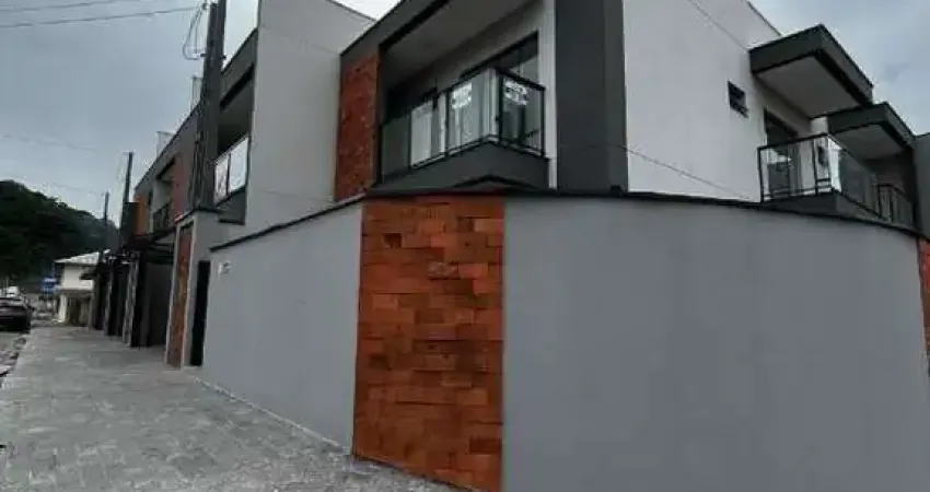 Geminado à Venda em Jaraguá do Sul com 3 suítes - São Luís
