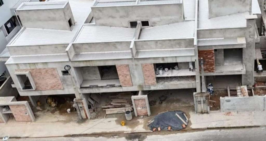 Geminado à Venda em Jaraguá do Sul com 3 suítes - São Luís