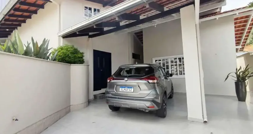 Casa à Venda em Jaraguá do Sul com 3 quartos sendo 1 suíte – Bairro Amizade