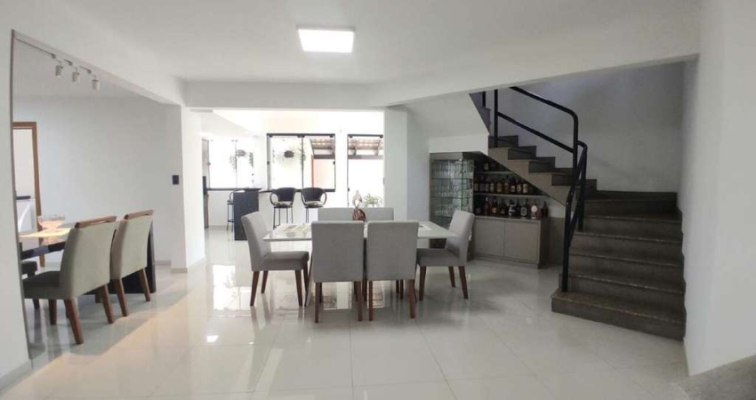 Casa alto padrão à venda, 3 quartos, sendo 1 suíte, Vila Baependi- Jaraguá do Sul/SC