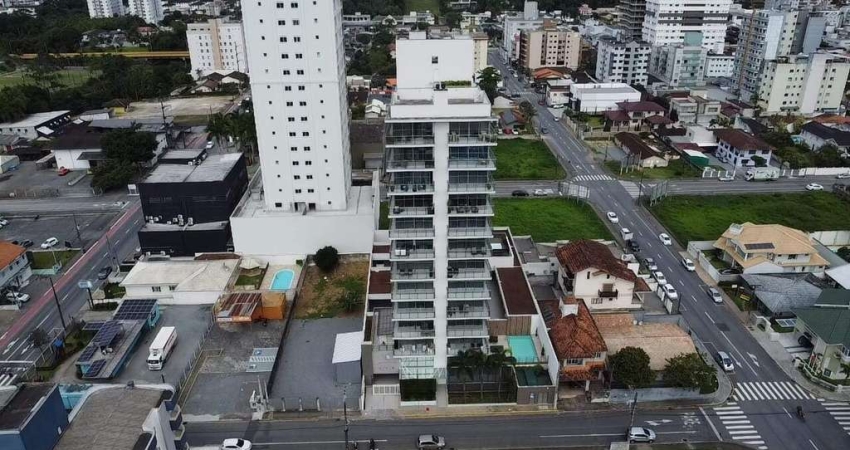 Apartamento de alto padrâo com 1 suíte e 2 demi-suítes à venda no bairro Vila Nova - Jaraguá do Sul