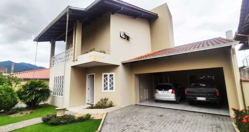Casa com 4 quartos à venda na Jorge Buhr, 399, Água Verde, Jaraguá do Sul