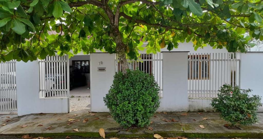 Casa com 3 quartos à venda na Alfredo Hanemann, 69, Barra do Rio Cerro, Jaraguá do Sul