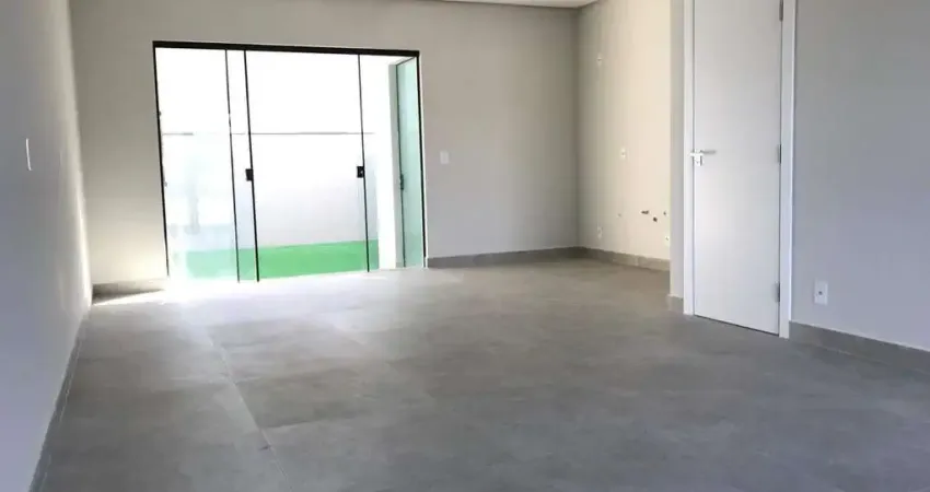Casa à Venda em Jaraguá do Sul com 3 quartos sendo 1 suíte – Bairro Amizade