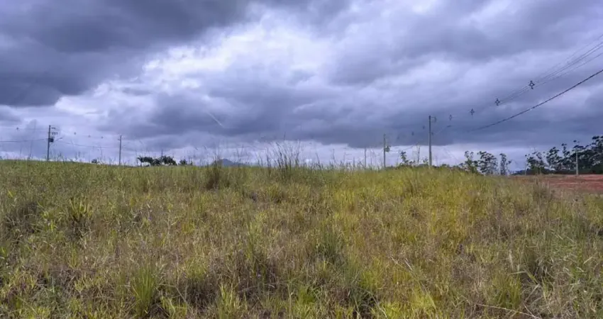 Terreno residencial de 470 m² no centro de schroeder (financia)