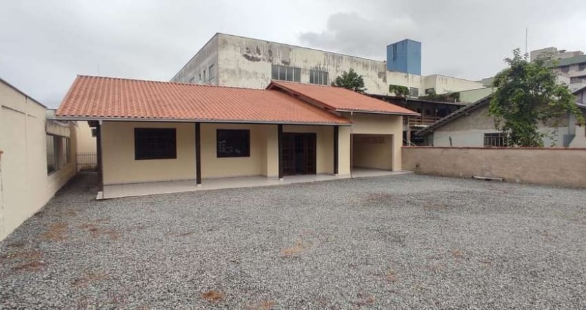 Casa com 3 quartos à venda na Rua Antônio Teixeira dos Santos Júnior, Centro, Jaraguá do Sul
