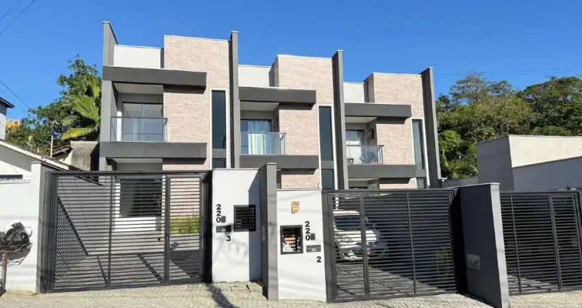 Geminado à venda, 2 quartos, sendo 2 suítes, Bairro Ilha da Figueira, Jaraguá do Sul/ SC.