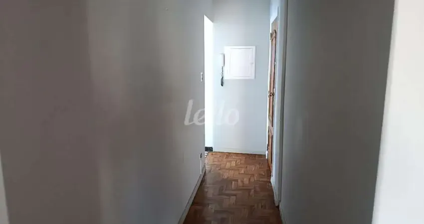 Apartamento com 2 quartos para alugar na Rua Guaimbé, --, Mooca, São Paulo