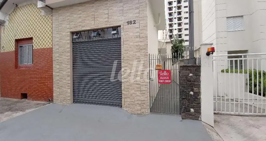 Casa com 2 quartos para alugar na Rua Tabajaras, --, Mooca, São Paulo