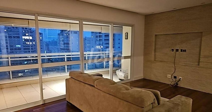 Apartamento com 3 quartos para alugar na Rua Sapucaia, --, Alto da Mooca, São Paulo