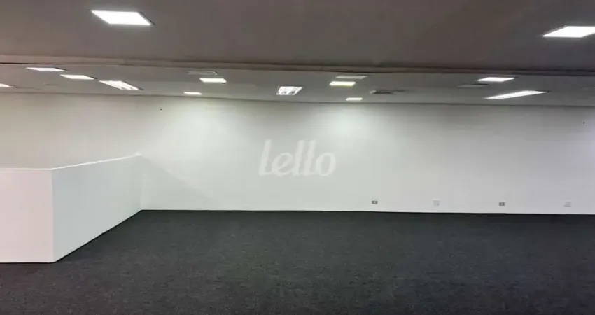 Sala comercial com 7 salas para alugar na Rua Barão de Itapetininga, --, República, São Paulo