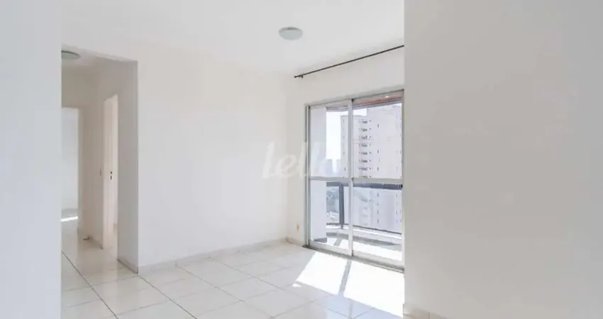 Apartamento com 2 quartos para alugar na Rua Teresina, --, Vila Bertioga, São Paulo