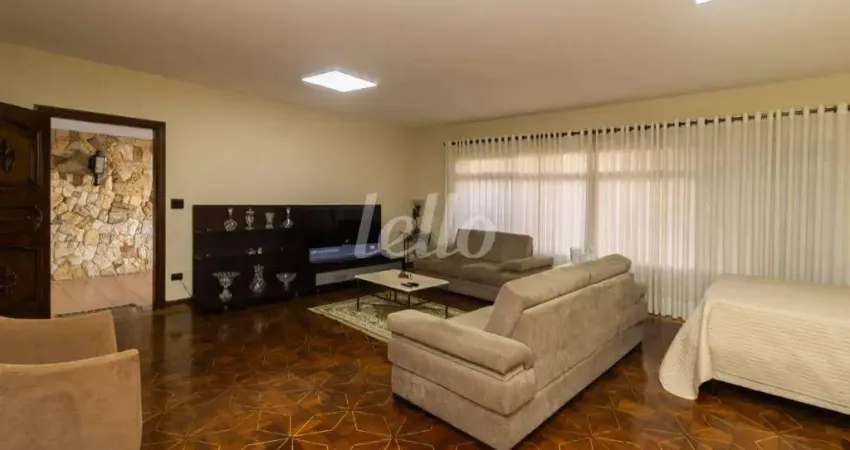 Casa comercial com 2 salas para alugar na Rua Luiz dos Santos Cabral, --, Jardim Anália Franco, São Paulo