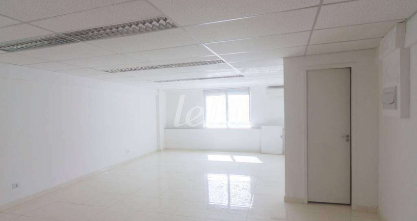 Sala comercial com 2 salas para alugar na Rua Voluntários da Pátria, --, Santana, São Paulo
