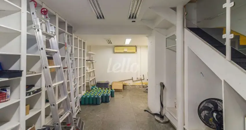 Ponto comercial com 1 sala para alugar na Rua Voluntários da Pátria, --, Santana, São Paulo