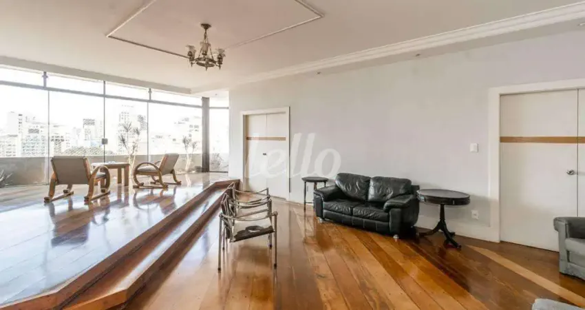 Apartamento com 4 quartos para alugar na Praça da República, --, República, São Paulo