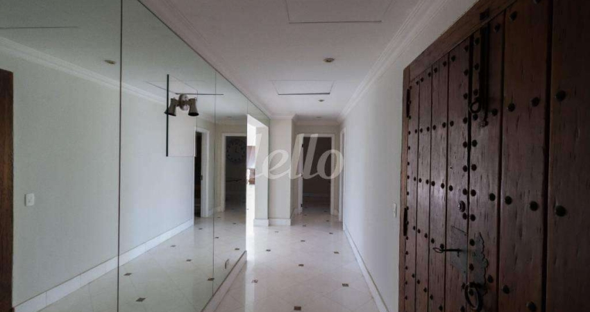 Apartamento com 5 quartos para alugar na Rua Angelina Maffei Vita, --, Jardim Europa, São Paulo