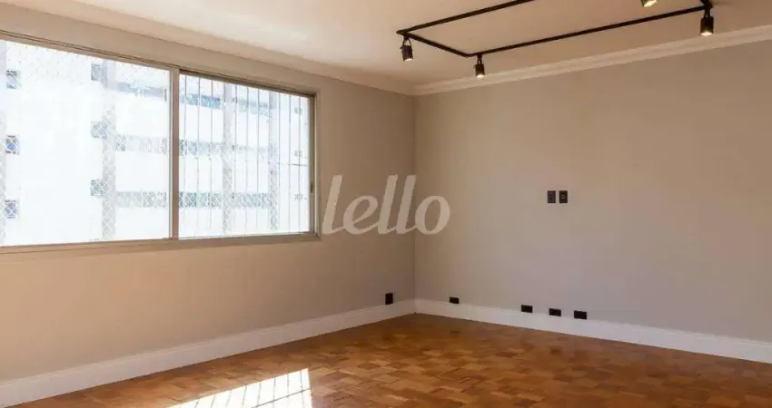 Apartamento com 3 quartos para alugar na Rua Oscar Freire, --, Pinheiros, São Paulo