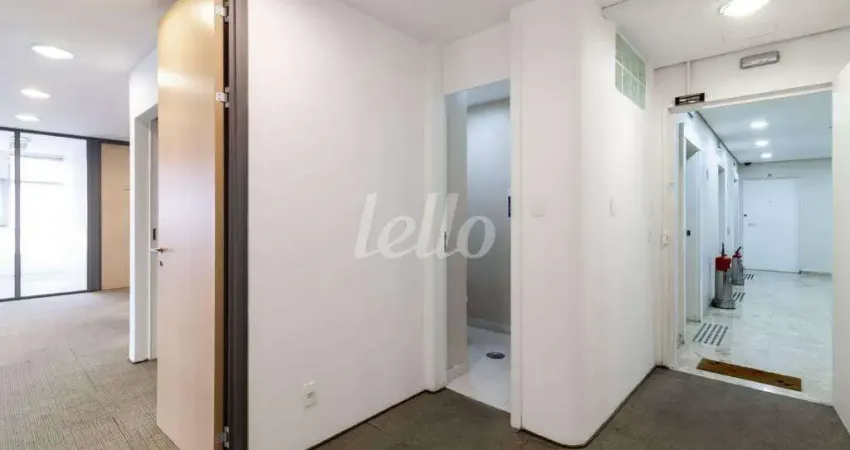 Sala comercial com 9 salas para alugar na Avenida Brigadeiro Faria Lima, --, Jardim Paulistano, São Paulo