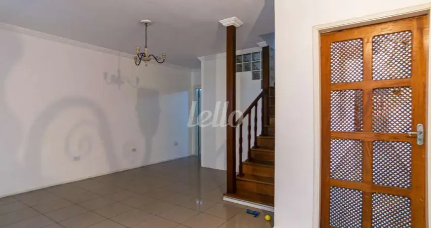 Casa com 3 quartos para alugar na Rua Pascoal da Costa, --, Vila Albertina, São Paulo