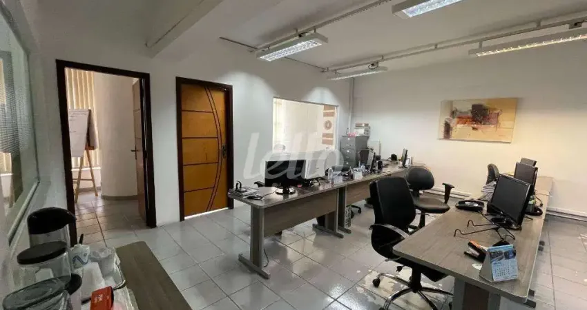 Sala comercial com 4 salas para alugar na Praça Ramos de Azevedo, --, República, São Paulo