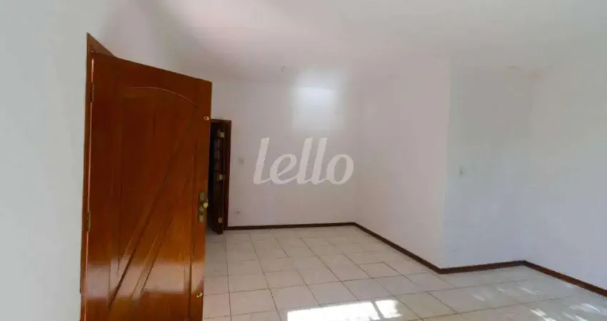 Casa comercial com 2 salas para alugar na Avenida Anton Philips, --, Vila Hermínia, Guarulhos