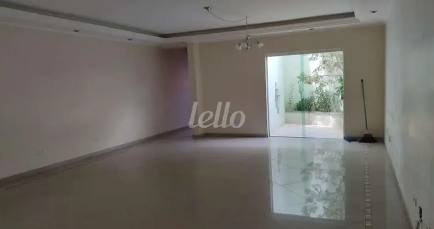 Casa com 3 quartos para alugar na Rua Ramiz Galvão, --, Vila Santa Teresa, Santo André