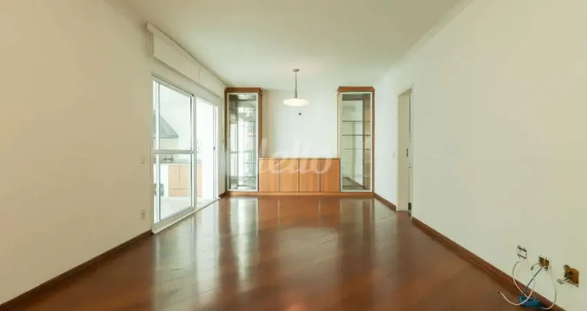 Apartamento com 3 quartos para alugar na Rua Antônio de Macedo Soares, --, Campo Belo, São Paulo