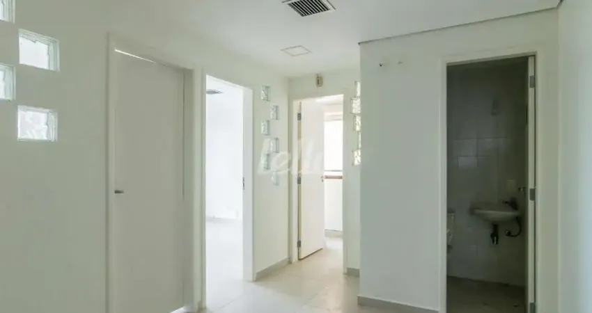 Sala comercial com 2 salas para alugar na Rua Alvorada, --, Vila Olímpia, São Paulo