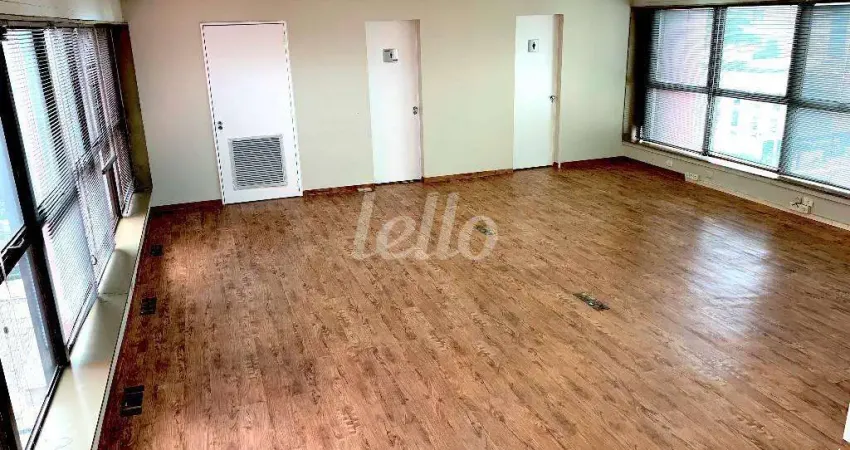 Sala comercial com 6 salas para alugar na Rua Alexandre Dumas, --, Chácara Santo Antônio, São Paulo