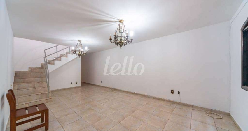 Casa com 3 quartos para alugar na Rua Tremembé, --, Vila Vivaldi, São Bernardo do Campo