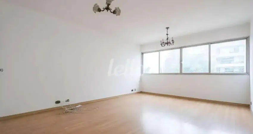 Apartamento com 3 quartos para alugar na Rua Alves Guimarães, --, Pinheiros, São Paulo