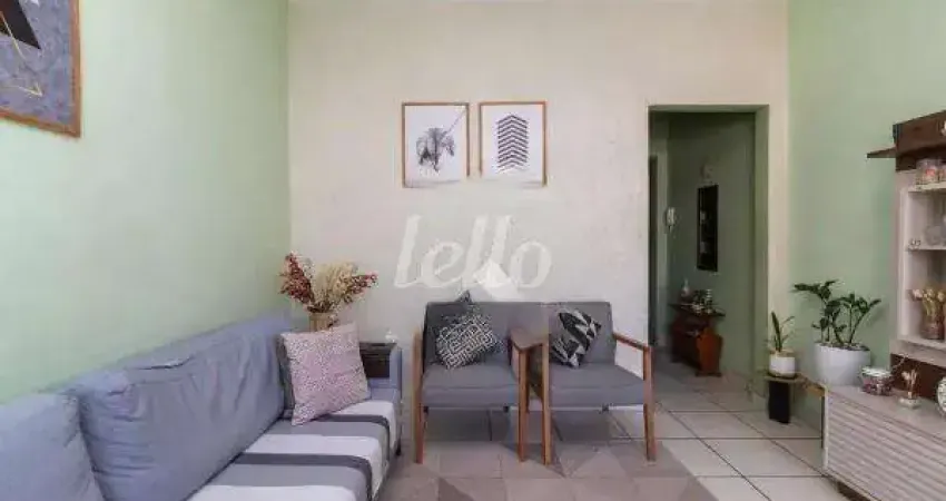 Casa comercial com 1 sala para alugar na Rua Damiana da Cunha, --, Santa Teresinha, São Paulo