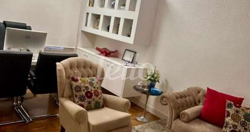 Sala comercial com 3 salas para alugar na Rua Marconi, --, República, São Paulo