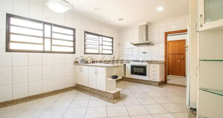 Casa com 3 quartos para alugar na Rua Aturari, --, Chácara Santo Antônio, São Paulo