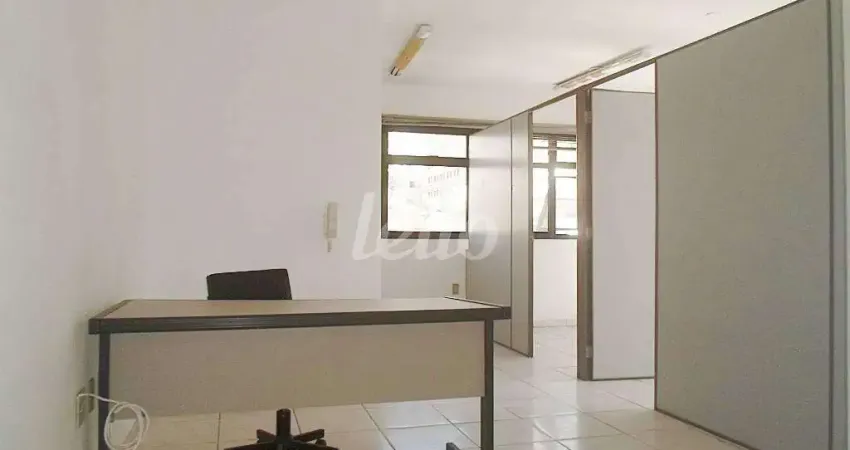 Sala comercial com 2 salas para alugar na Rua Padre Machado, --, Bosque da Saúde, São Paulo