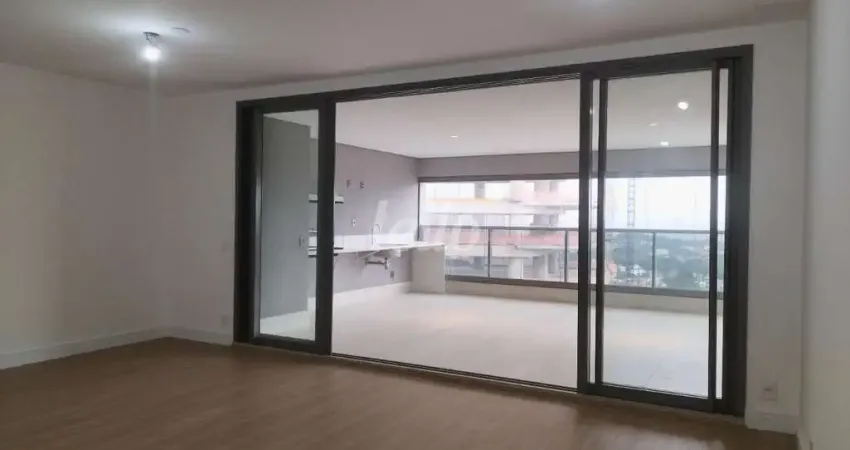 Apartamento com 3 quartos para alugar na Rua Capote Valente, --, Pinheiros, São Paulo