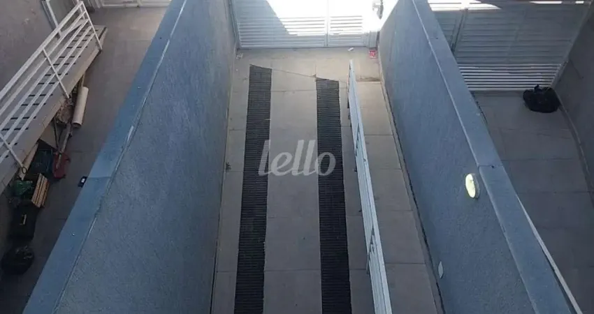 Casa com 3 quartos para alugar na Rua das Cobeias, --, Vila Bela, São Paulo