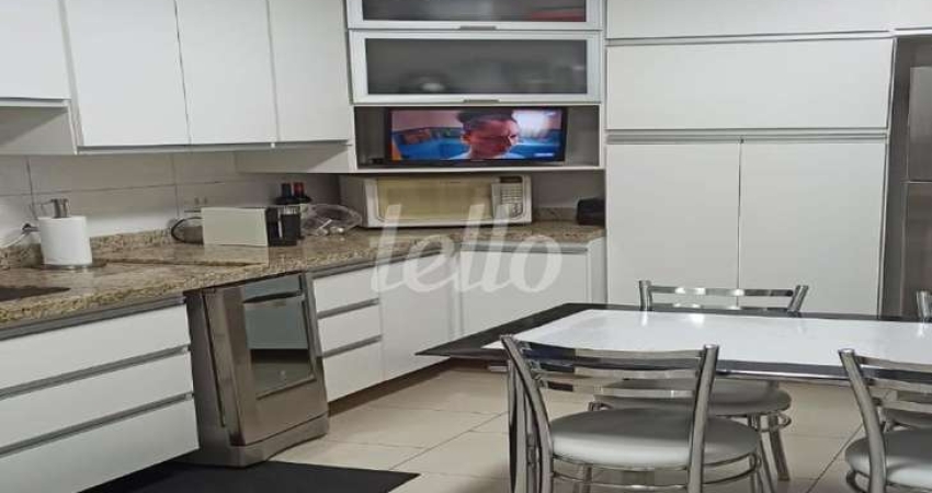 Casa comercial com 4 salas para alugar na Rua Marquês de Praia Grande, --, Vila Prudente, São Paulo