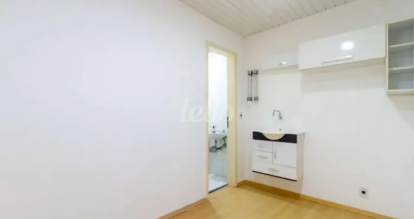 Sala comercial com 2 salas para alugar na Rua Alexandre Dumas, --, Chácara Santo Antônio, São Paulo
