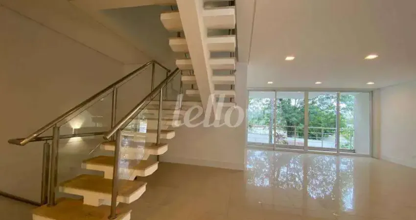Casa em condomínio fechado com 4 quartos para alugar na Rua Tomé Portes, --, Brooklin Paulista, São Paulo
