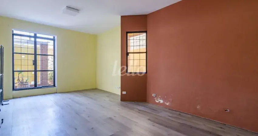 Casa comercial com 3 salas para alugar na Rua Amália de Noronha, --, Pinheiros, São Paulo