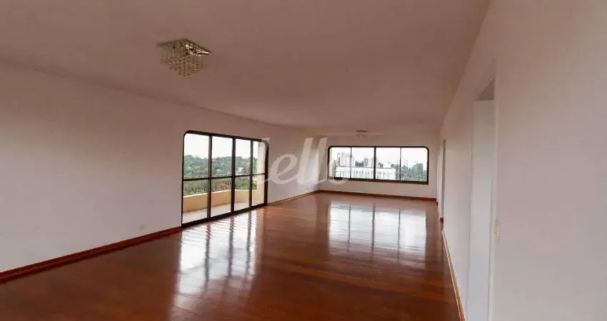 Apartamento com 5 quartos para alugar na Rua São Benedito, --, Santo Amaro, São Paulo
