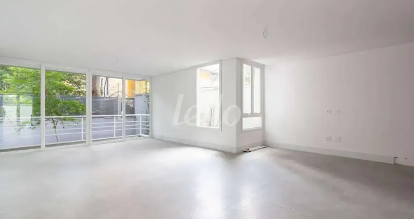 Casa em condomínio fechado com 4 quartos para alugar na Rua Cassiano Ricardo, --, Jardim Cordeiro, São Paulo