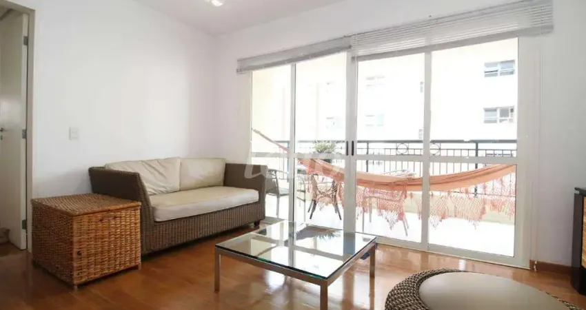 Apartamento com 3 quartos para alugar na Avenida Macuco, --, Indianópolis, São Paulo