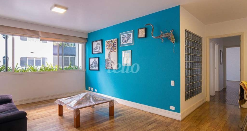Apartamento com 3 quartos para alugar na Rua Jacques Félix, --, Vila Nova Conceição, São Paulo